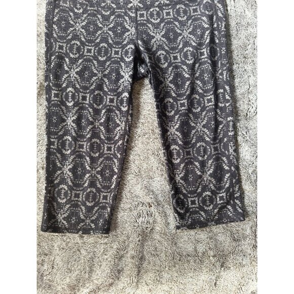 Athleta Freedom Chaturunga Capri Crop Sz M - Picture 5 of 10